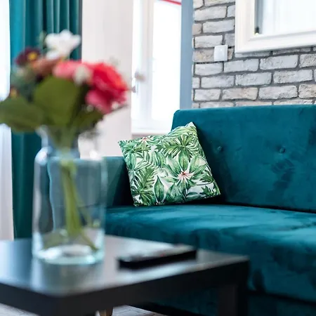 Deluxe Old Town By Renters Appartement *