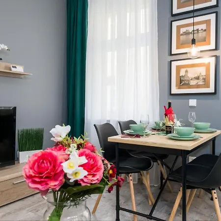 公寓 Deluxe Old Town By Renters